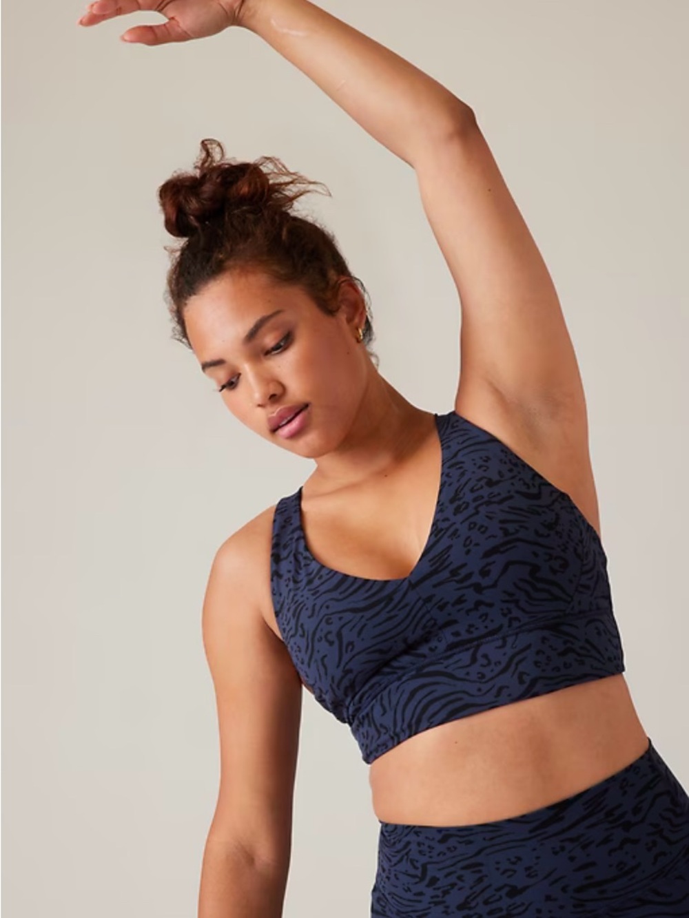 Athleta Transcend Plunge Bra Nina Animal Print Navy Sports Bra